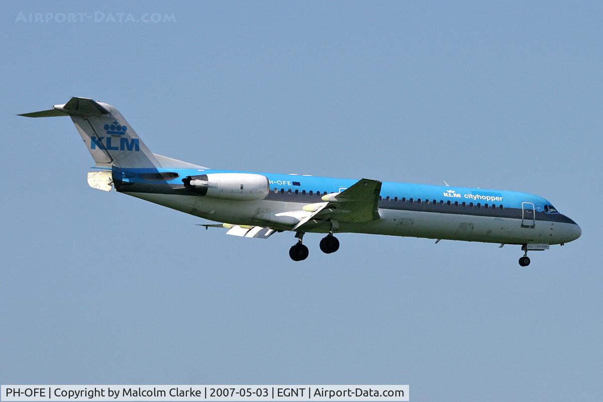 PH-OFE, 1989 Fokker 100 (F-28-0100) C/N 11260, Fokker 100 (F-28-0100) on approach to 07 at Newcastle Airport, May 2007.