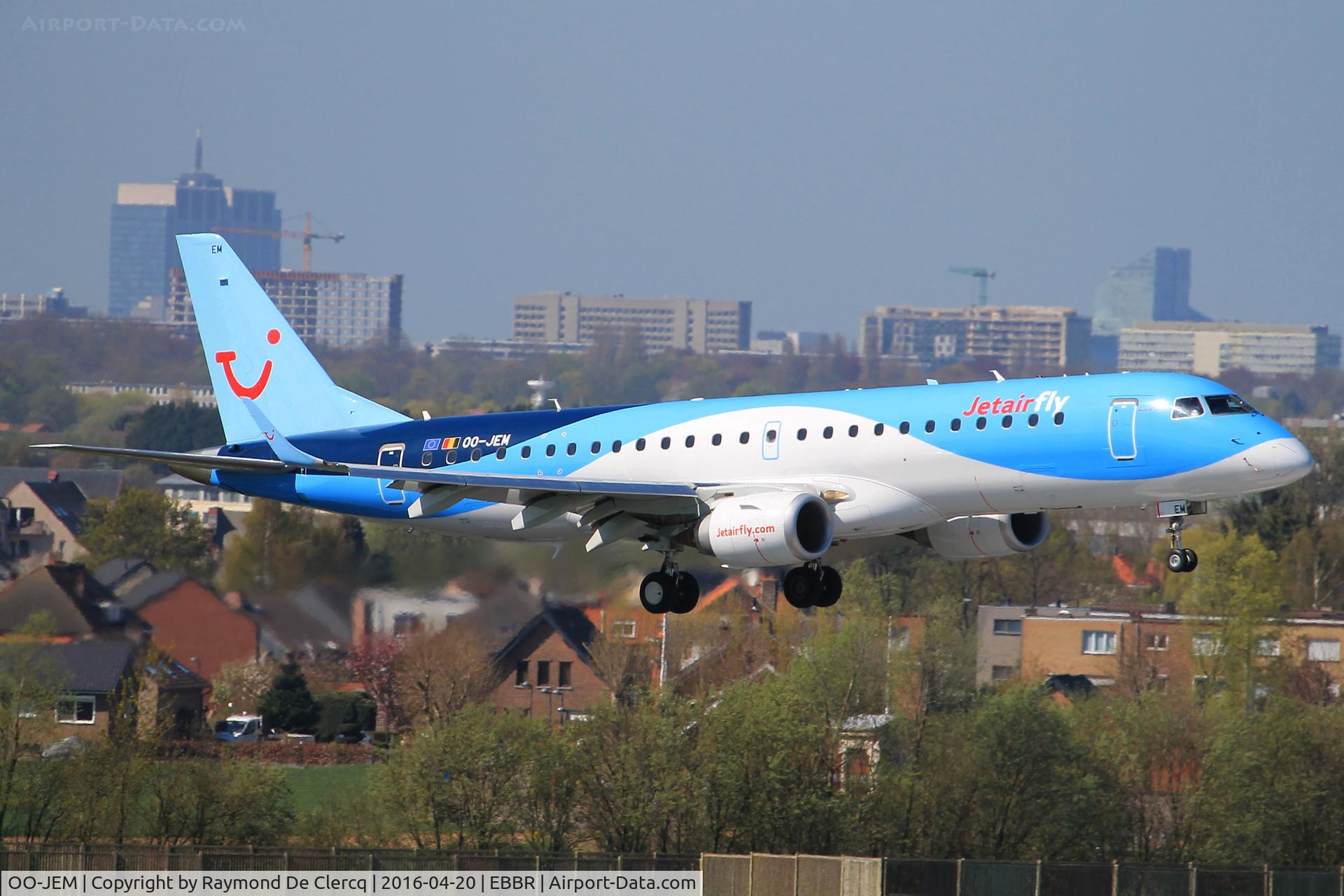 OO-JEM, 2013 Embraer 190STD (ERJ-190-100STD) C/N 19000603, Landing on rwy 01.