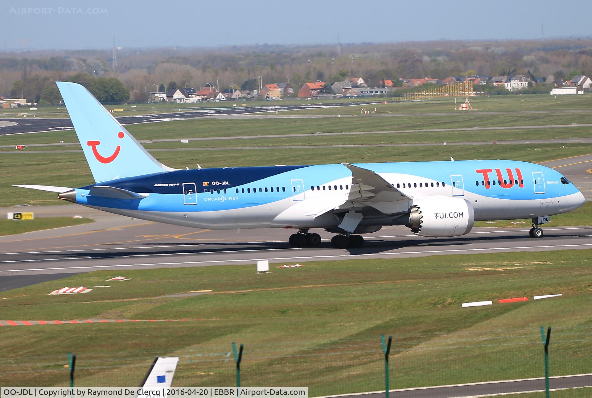 OO-JDL, 2013 Boeing 787-8 Dreamliner C/N 34425, Take off on rwy 07R.