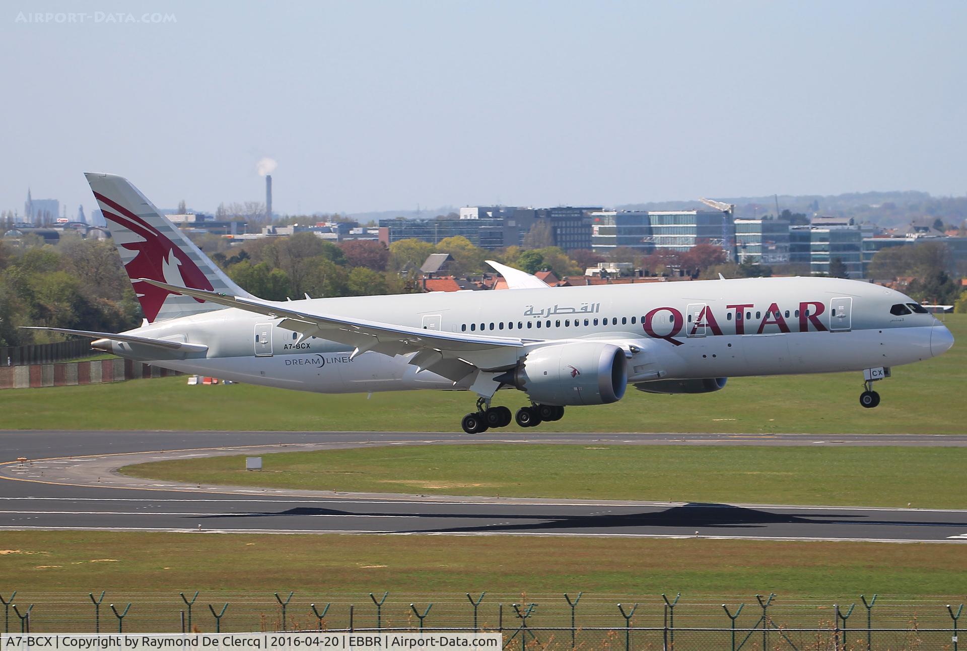 A7-BCX, 2015 Boeing 787-8 Dreamliner Dreamliner C/N 38342, Landing on rwy 01.