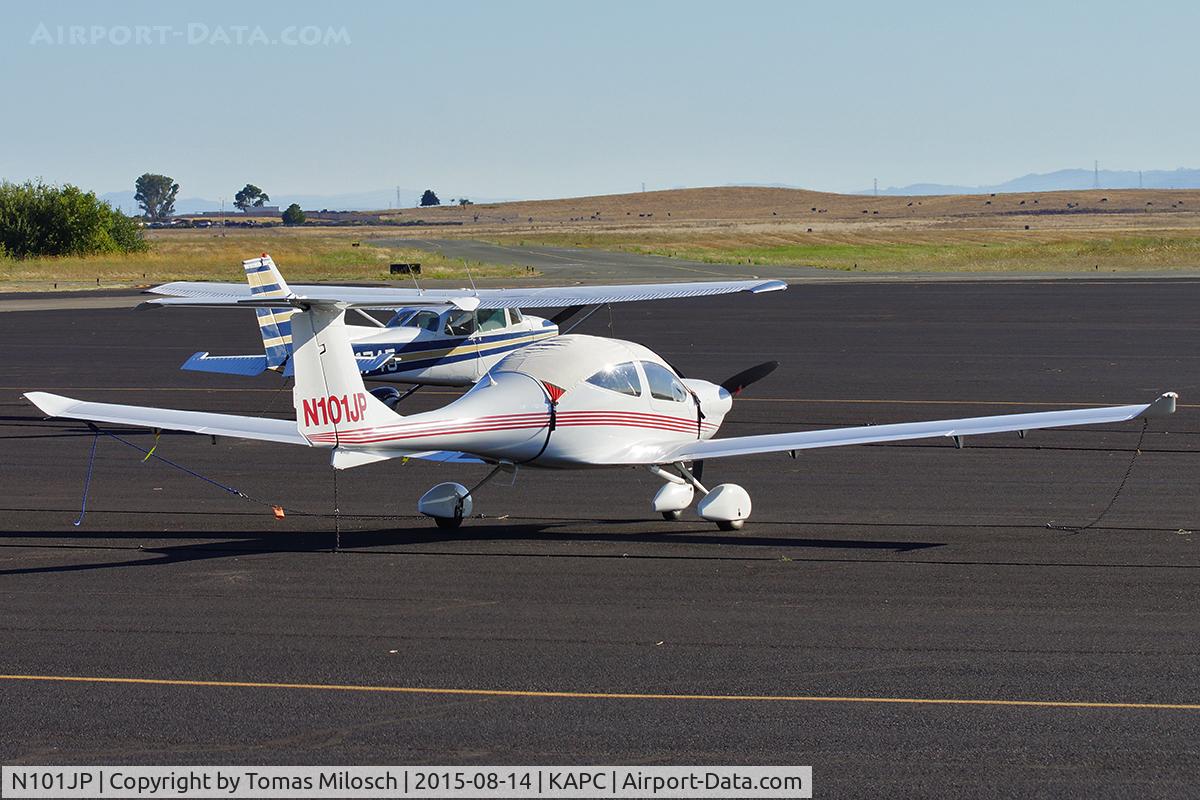 N101JP, 2002 Diamond DA-40 Diamond Star C/N 40.218, 