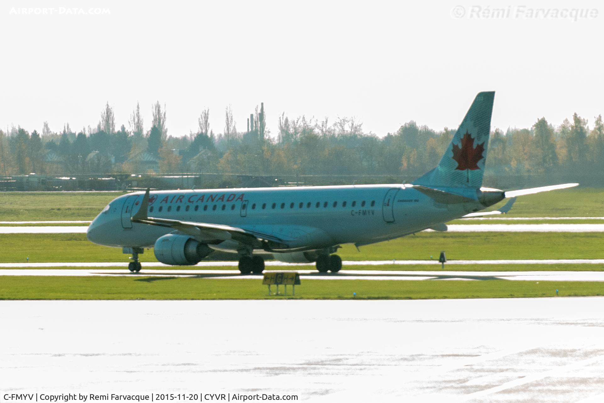 C-FMYV, 2007 Embraer 190AR (ERJ-190-100IGW) C/N 19000108, Taxiing for take-off to south runway.