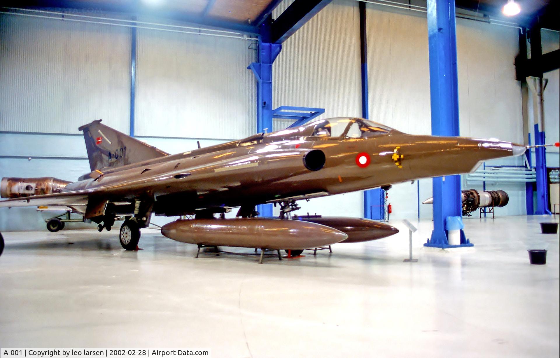 A-001, Saab F-35 Draken C/N 35-1001, Danmarks Tekniske Museum , Helsingør
28.2.02