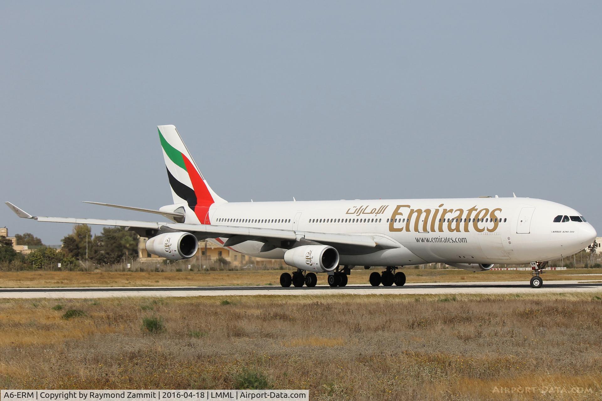 A6-ERM, 1998 Airbus A340-313X C/N 236, A340 A6-ERM Emirates Airlines