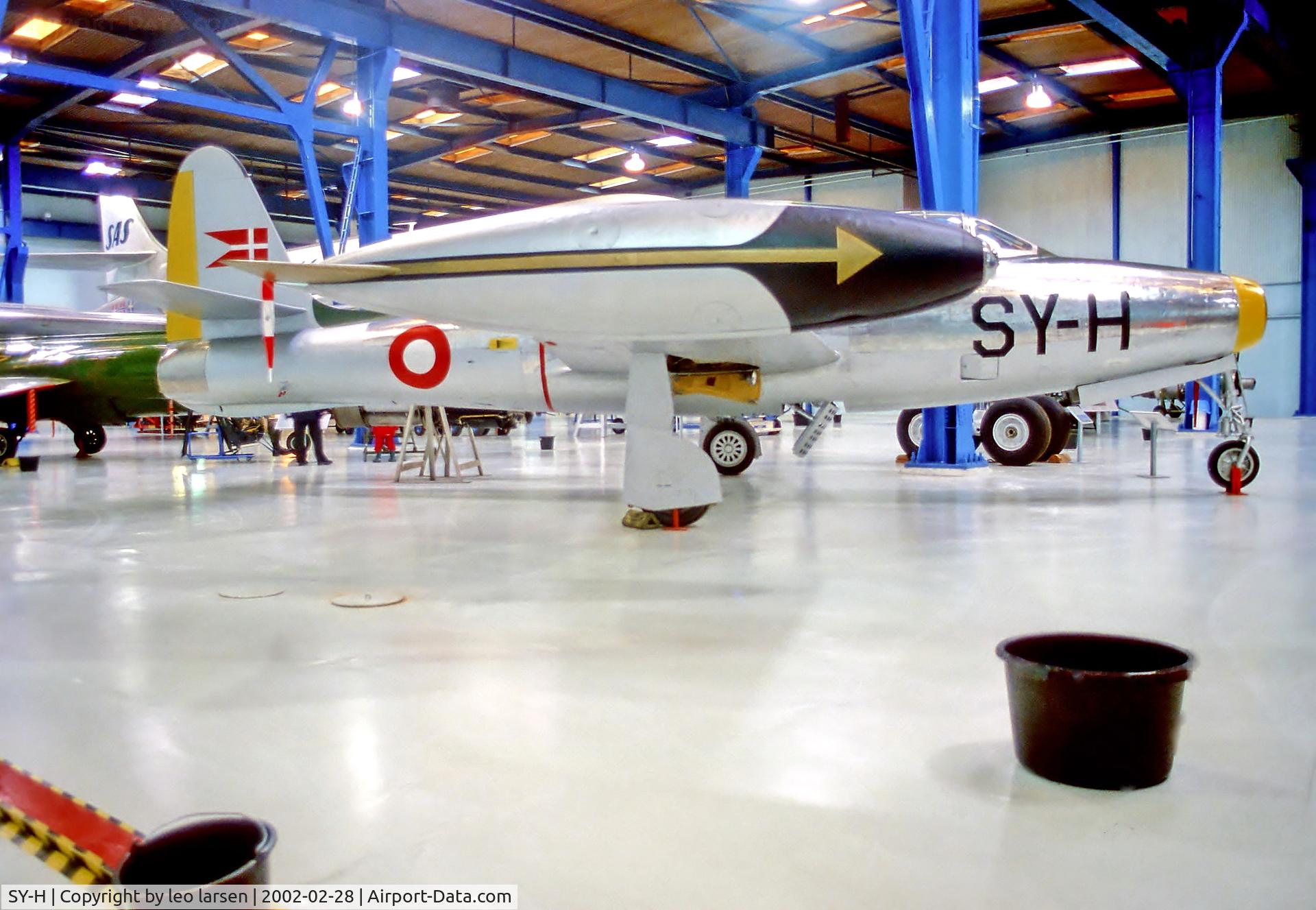 SY-H, 1950 Republic F-84G Thunderjet C/N 2542-1230B, Danmarks Tekniske Museum,Helsingør
28.2.02