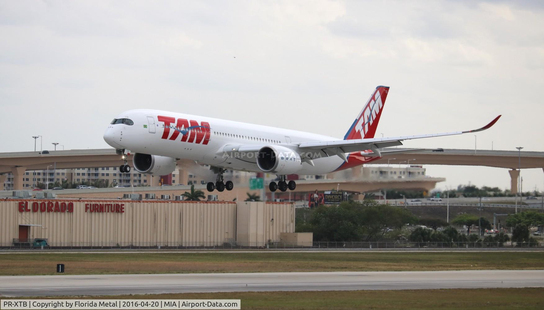 PR-XTB, 2016 Airbus A350-941 C/N 027, TAM A350