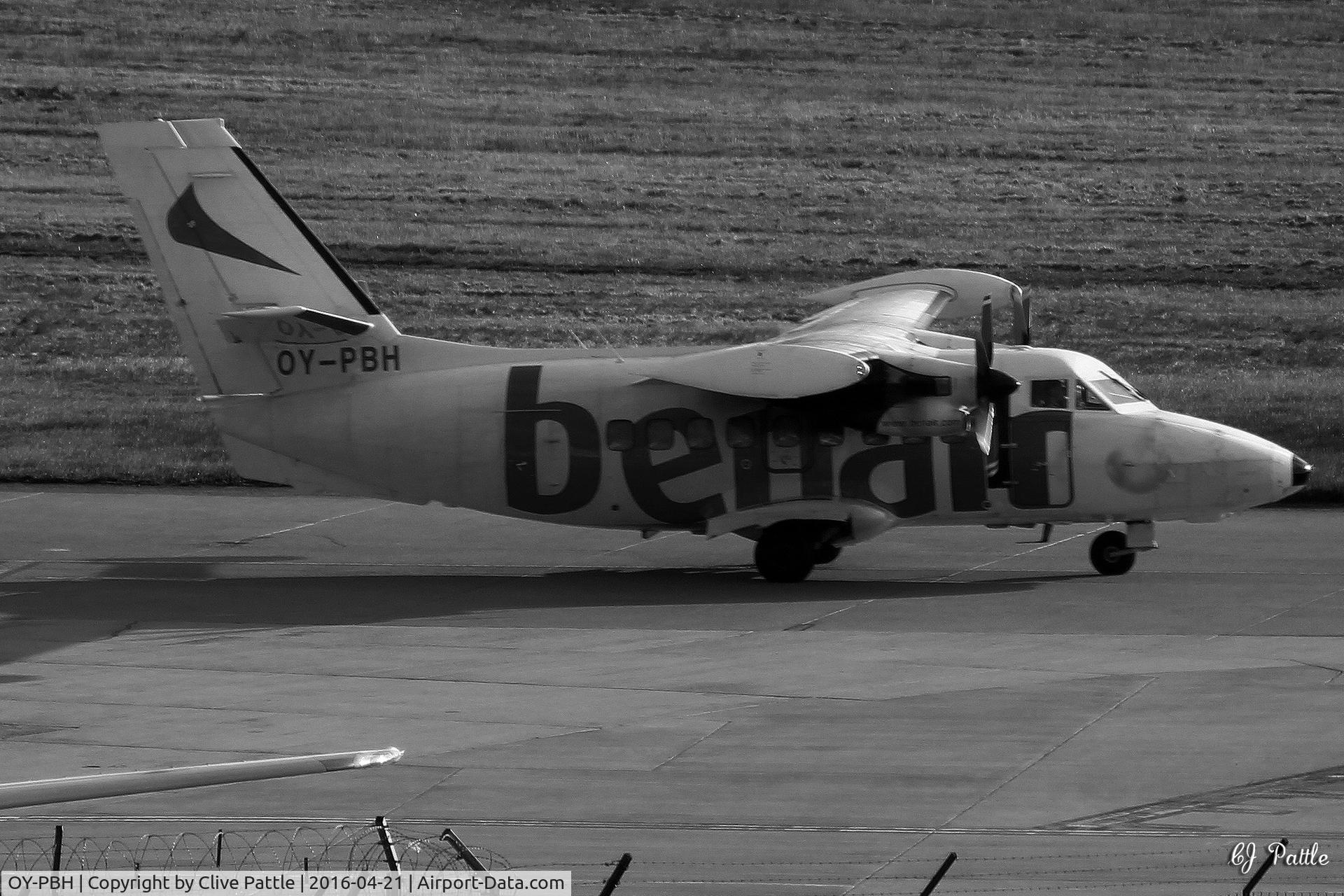 OY-PBH, 1999 Let L-410UVP-E20 Turbolet C/N 992736, at Aberdeen EGPD