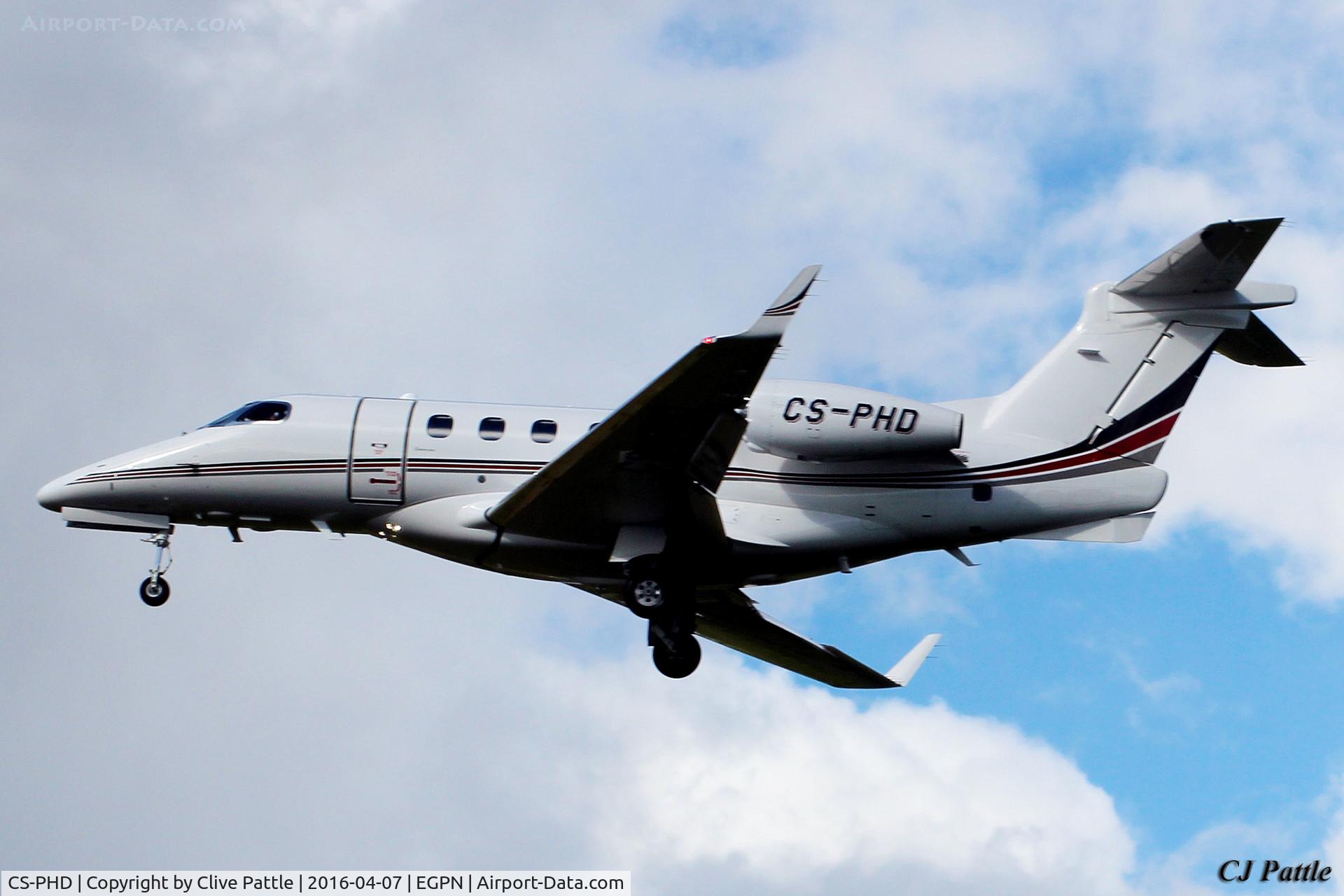 CS-PHD, 2014 Embraer EMB-505 Phenom 300 C/N 50500225, Landing at Dundee Riverside EGPN/DND