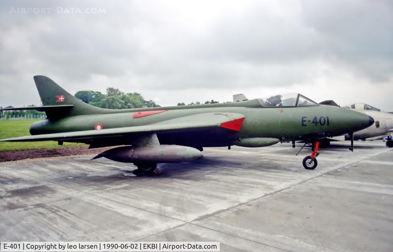 E-401, 1955 Hawker Hunter F.51 C/N 41H/680260, Billund 2.6.90