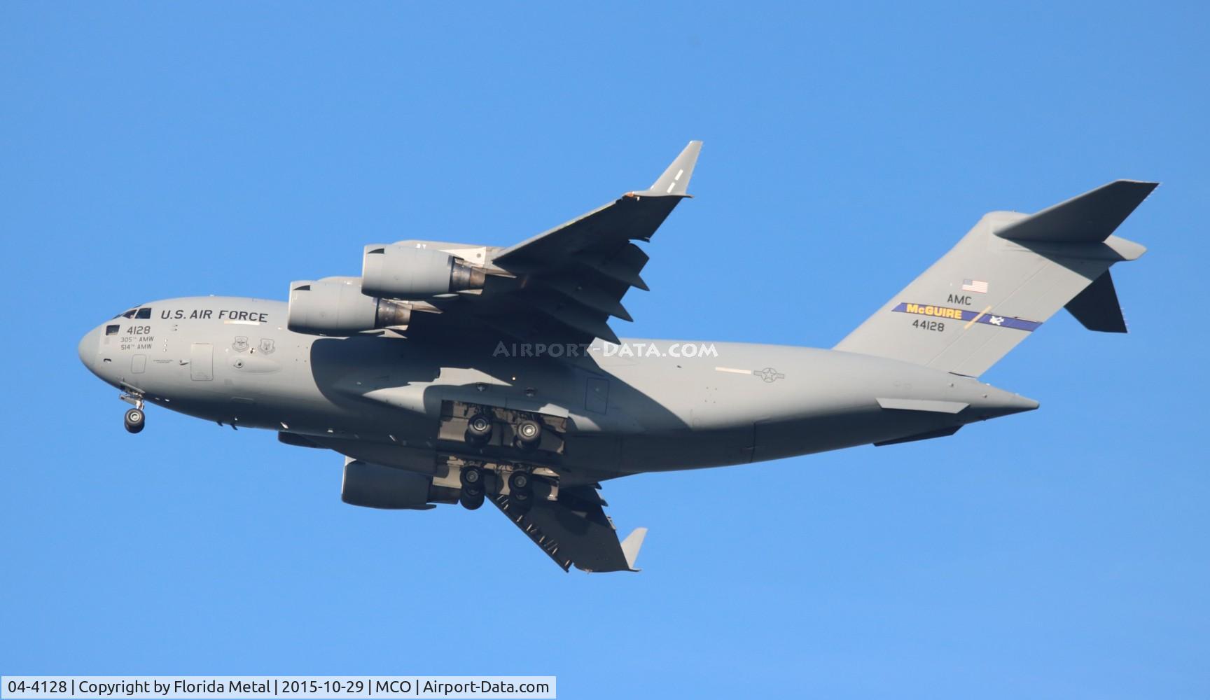 04-4128, 2004 Boeing C-17A Globemaster III C/N P-128, C-17A