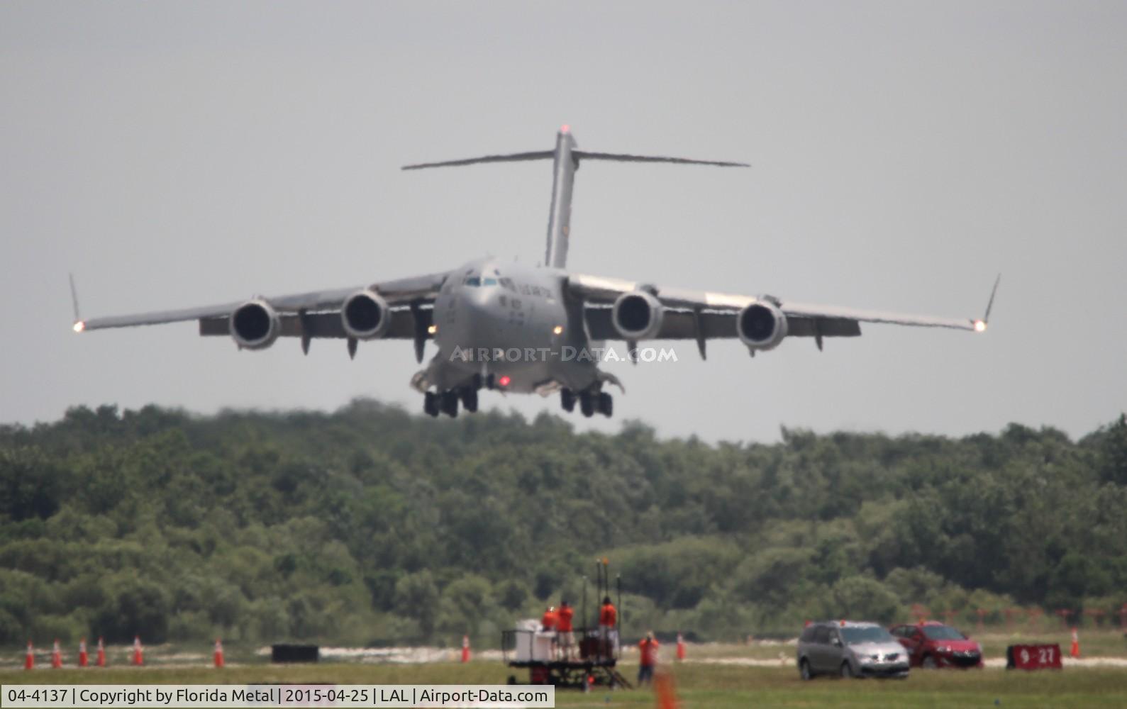 04-4137, 2004 Boeing C-17A Globemaster III C/N P-137, C-17A