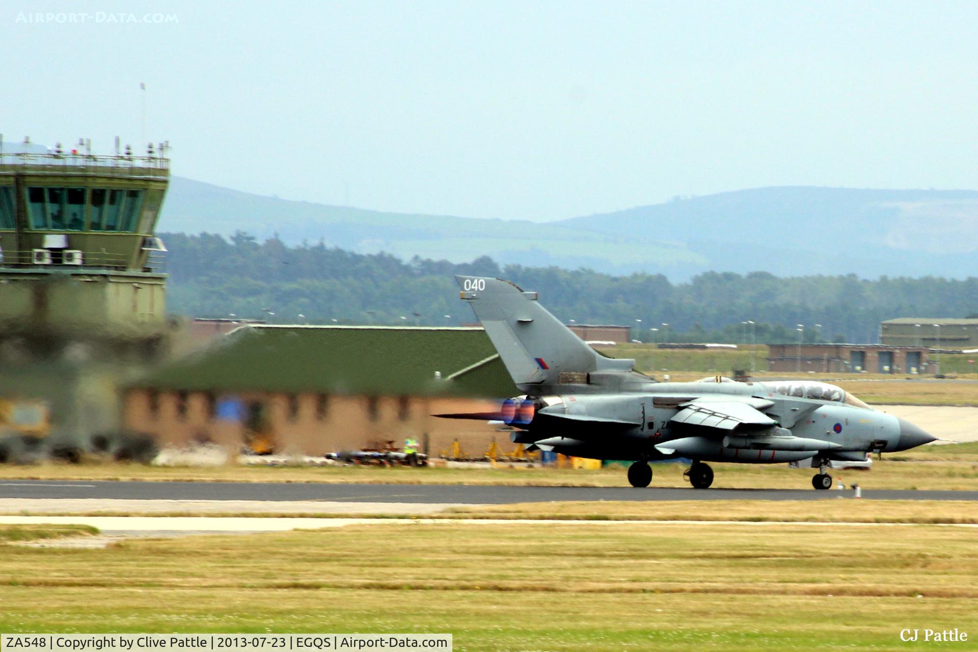 ZA548, 1981 Panavia Tornado GR.4 C/N 061/BT016/3032, At RAF Lossiemouth EGQS - coded '040'