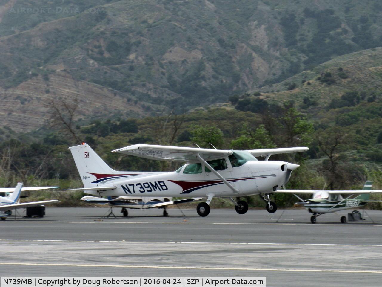 N739MB, 1978 Cessna 172N C/N 17270641, 1978 Cessna 172N SKYHAWK, Lycoming O-320-H2AD 160 Hp, landing Rwy 22