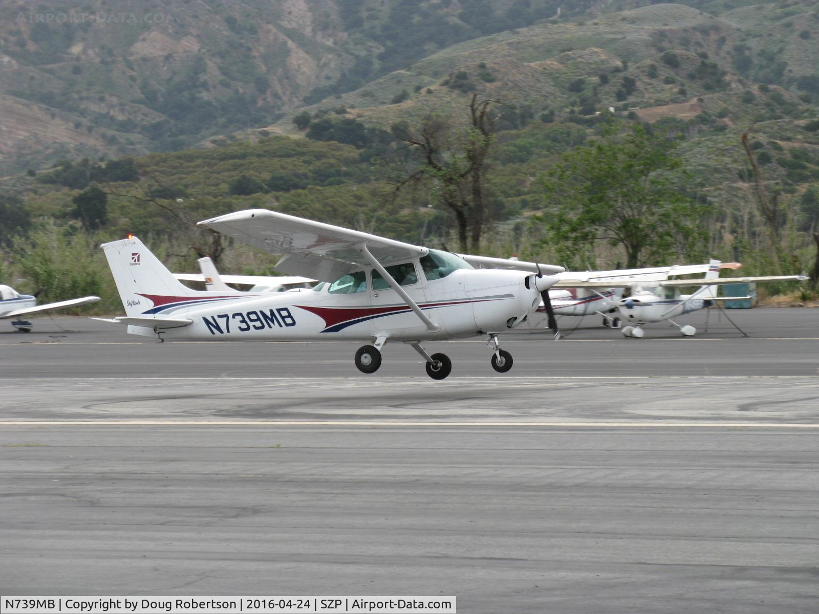 N739MB, 1978 Cessna 172N C/N 17270641, 1978 Cessna 172N SKYHAWK, Lycoming O-320-H2AD 160 Hp, landing Rwy 22