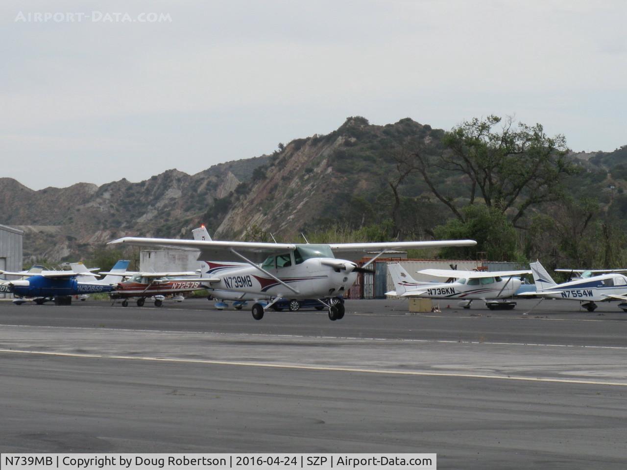 N739MB, 1978 Cessna 172N C/N 17270641, 1978 Cessna 172N SKYHAWK, Lycoming O-320-H2AD 160 Hp, landing Rwy 22