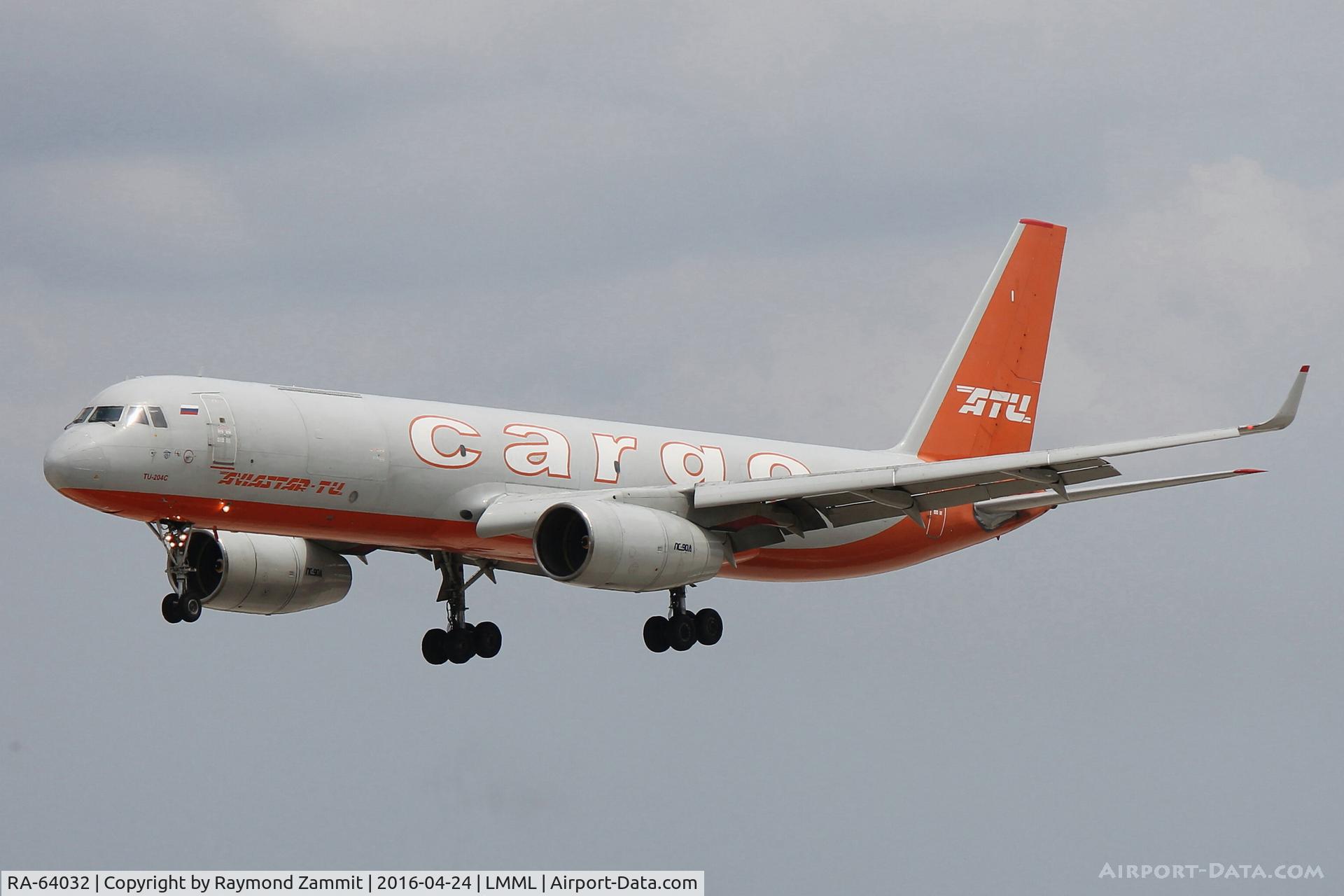 RA-64032, Tupolev Tu-204-100C C/N 1450743164032, Tupolev TU204 RA-64032 Aviastar