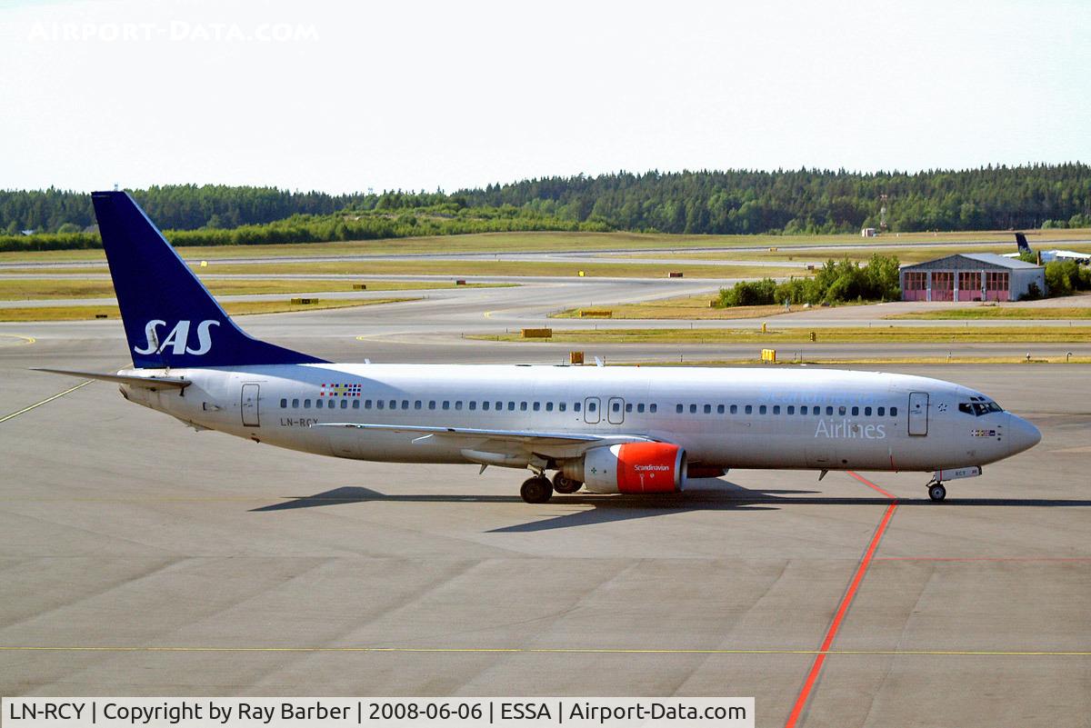 LN-RCY, 2001 Boeing 737-883 C/N 28324, Boeing 737-883 [28324] (SAS Scandinavian Airlines) Stockholm-Arlanda~SE 06/06/2008