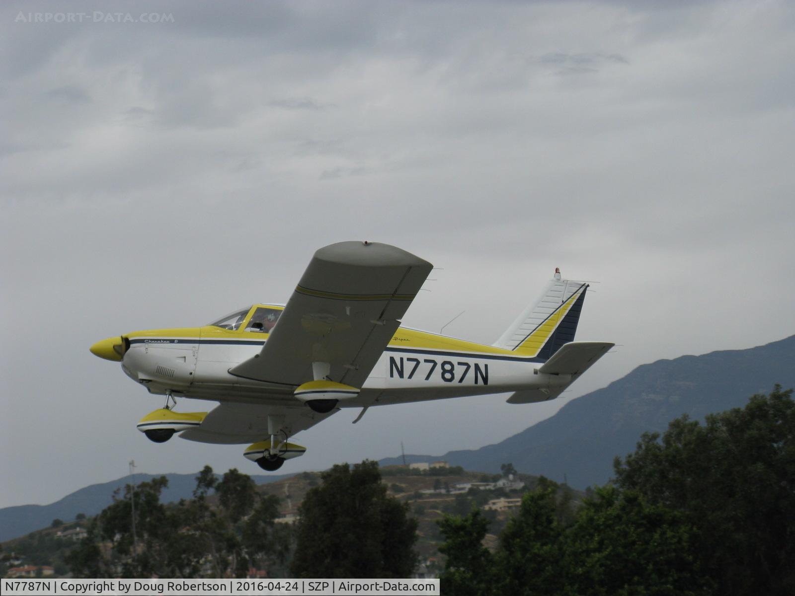 N7787N, 1969 Piper PA-28-180 Cherokee C/N 28-5235, 1969 Piper PA-28-180 CHEROKEE, Lycoming O&VO-360 180 Hp, on final Rwy 22