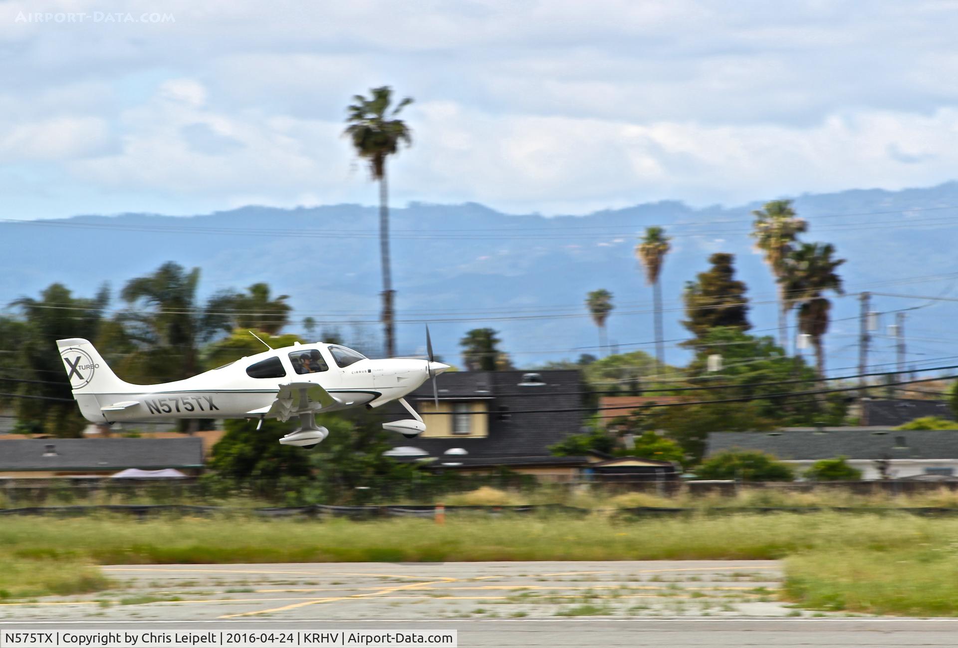 N575TX, Cirrus SR22X Turbo C/N 3520, Newly locally-based Cirrus SR22 departing runway 31R for an IFR departure to Auburn at Reid Hillview Airport, San Jose, CA.