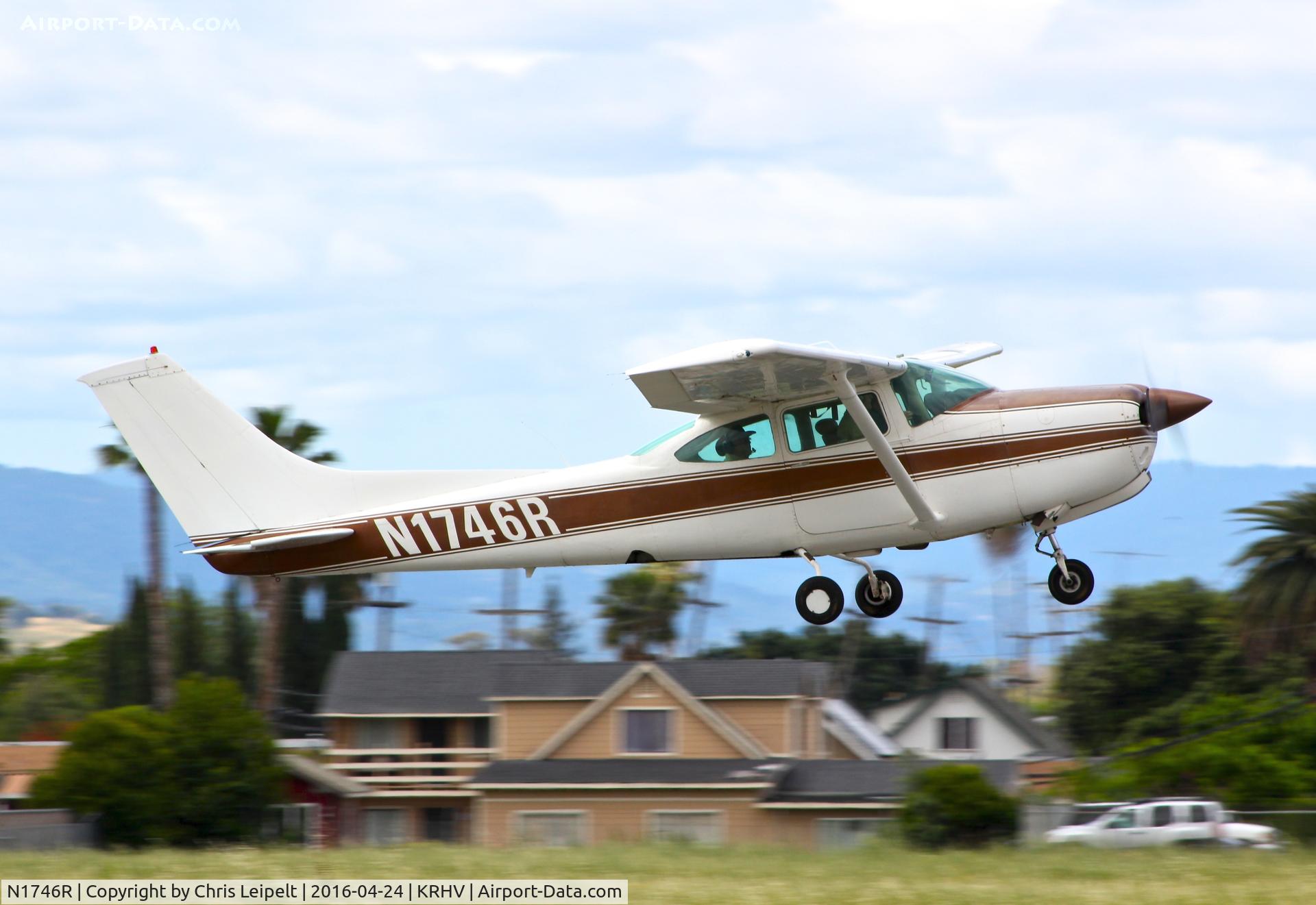 N1746R, 1978 Cessna R182 Skylane RG C/N R18200543, Locally-based 1978 Cessna 182RG departing at Reid Hillview Airport, San Jose, CA.
