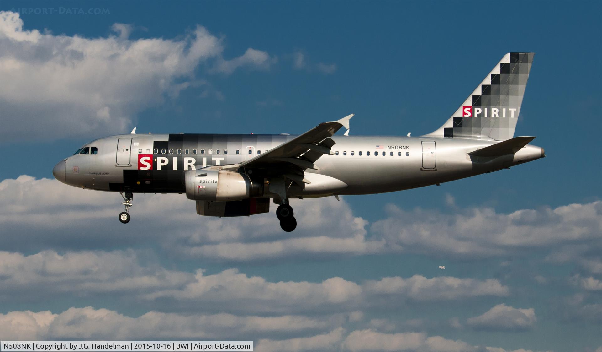 N508NK, 2005 Airbus A319-132 C/N 2567, On final to 33L