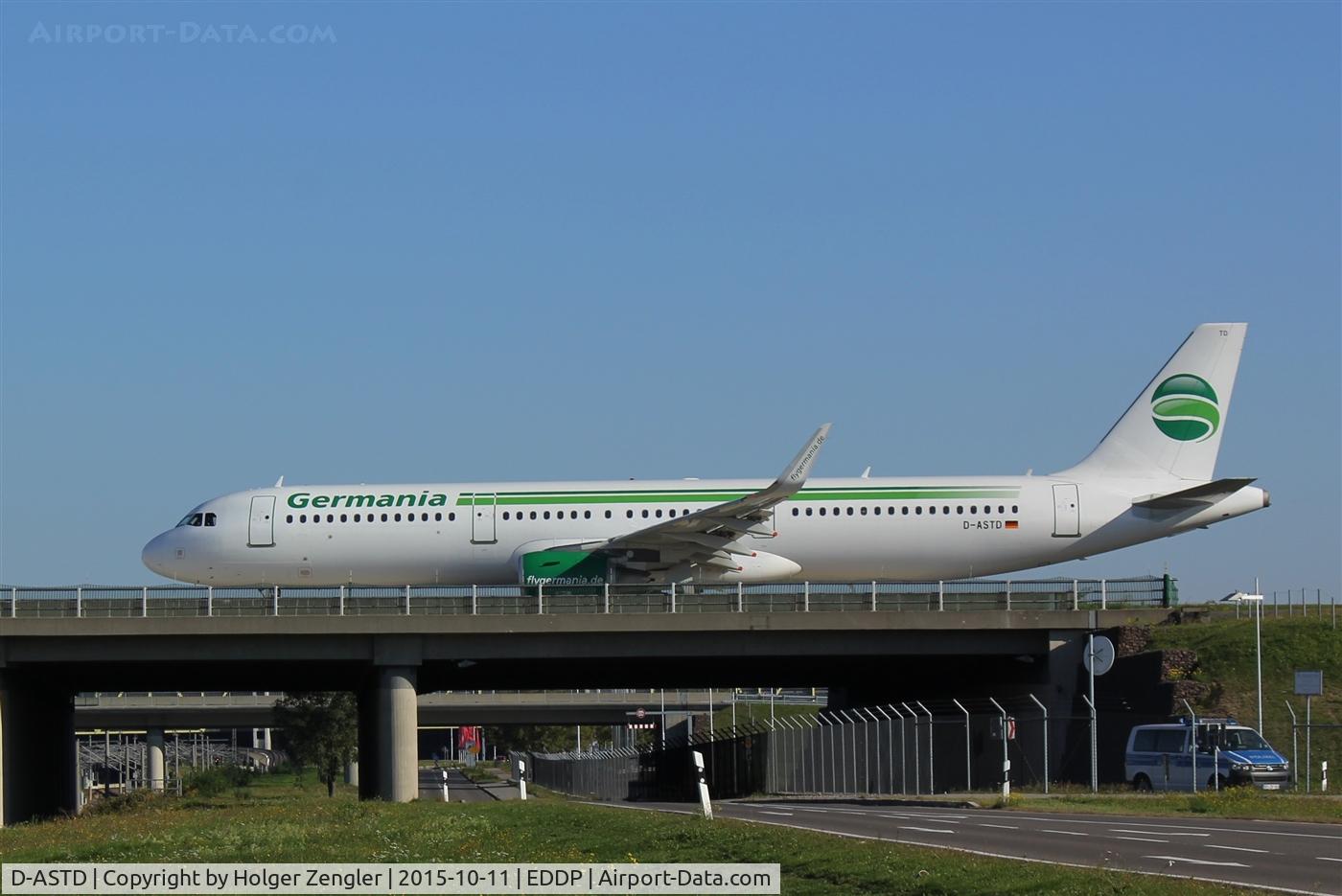 D-ASTD, 2013 Airbus A321-211 C/N 5843, On taxi to departure...