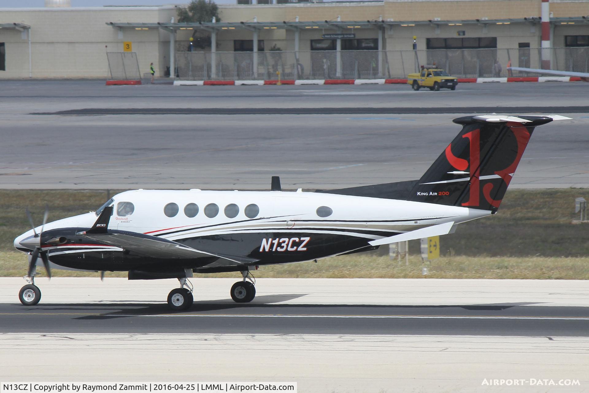 N13CZ, 1980 Beech 200 Super King Air C/N BB-684, Beech200 Super Kingair N13CZ Globe Aviation