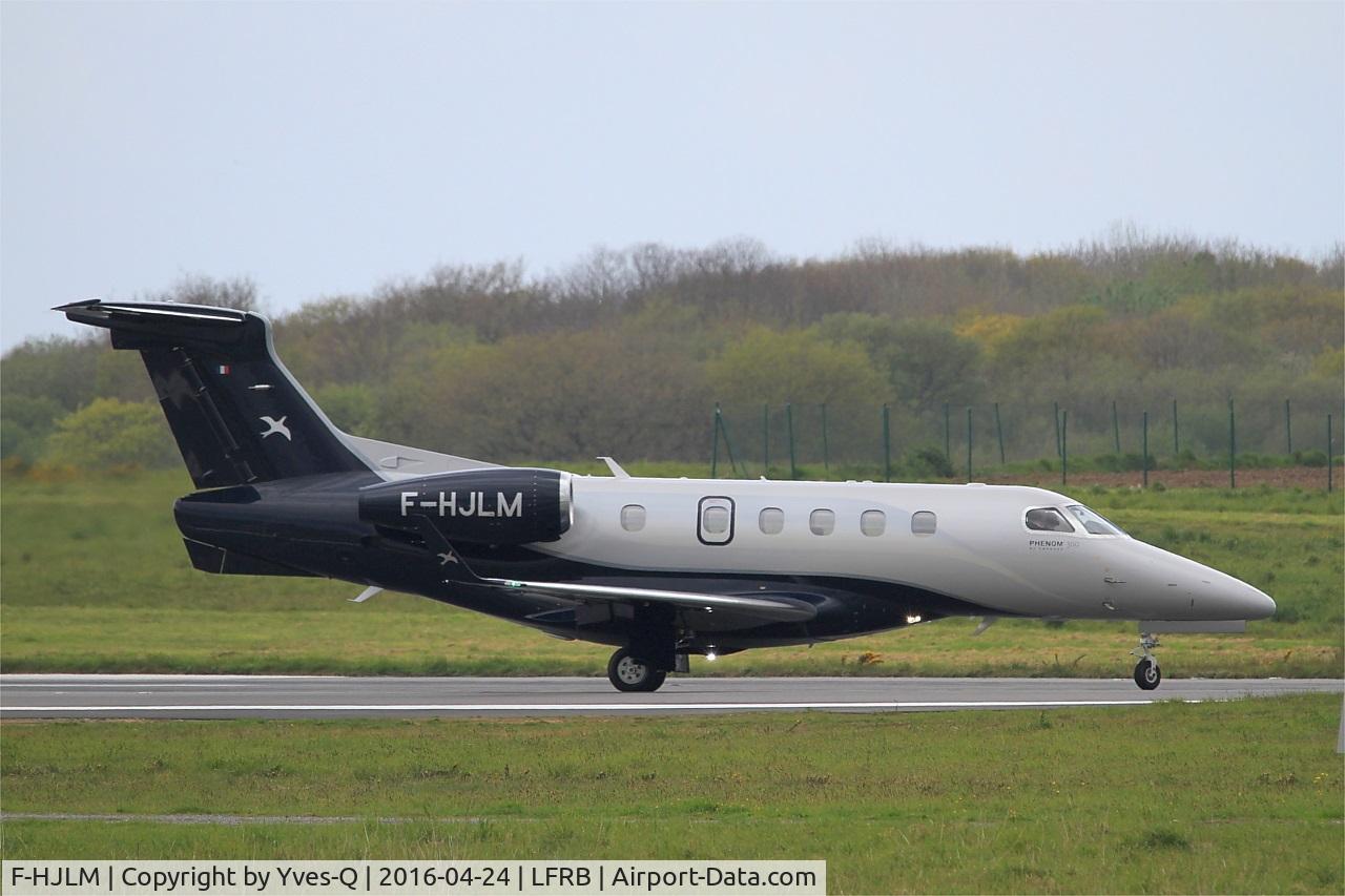 F-HJLM, 2015 Embraer EMB-505 Phenom 300 C/N 50500304, Embraer EMB 505 Phenom 300, Lining up prior take off rwy 25L, Brest-Bretagne airport (LFRB-BES)