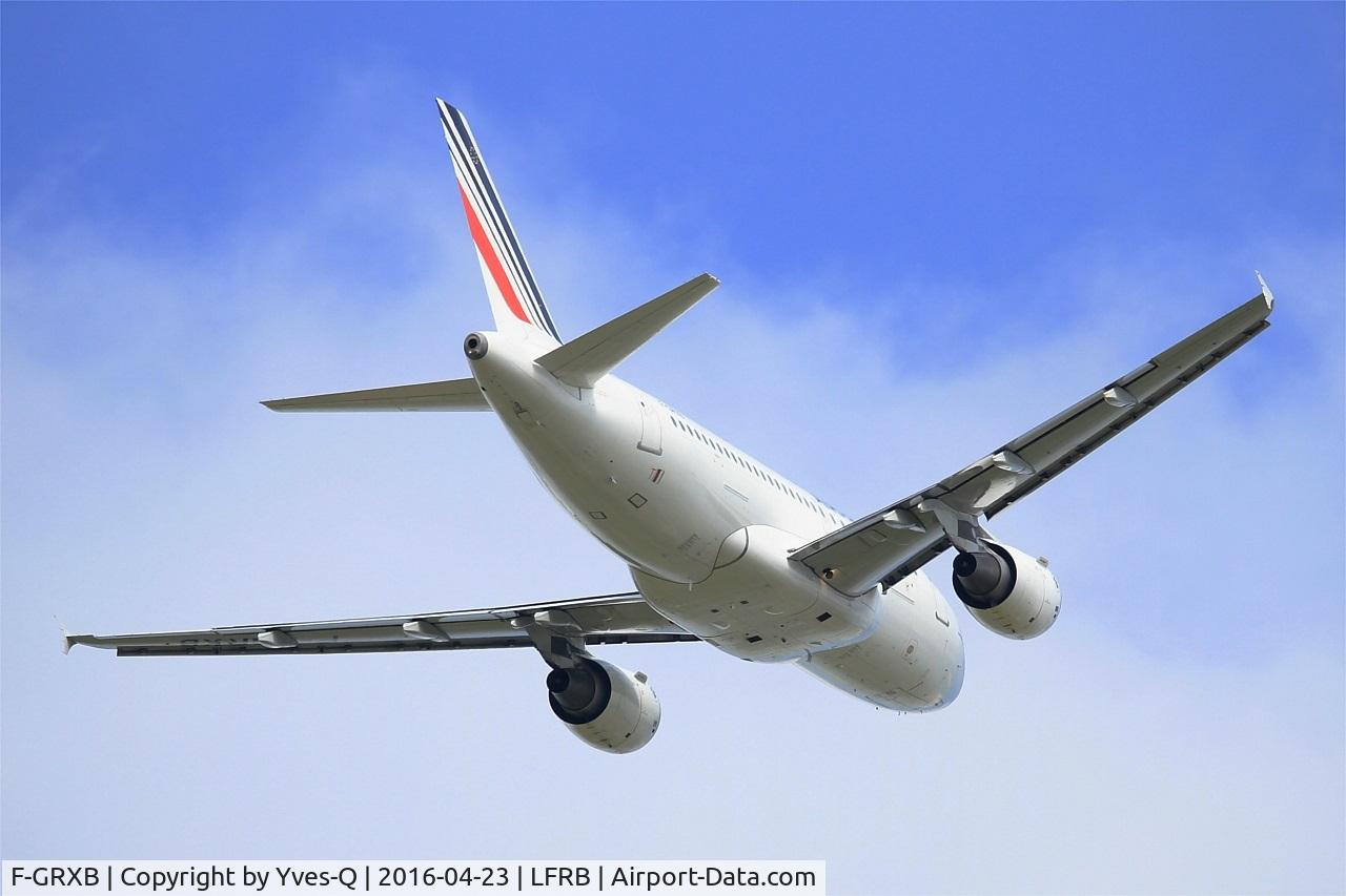 F-GRXB, 2001 Airbus A319-111 C/N 1645, Airbus A319-111, Take off rwy 07R, Brest-Bretagne airport (LFRB-BES)