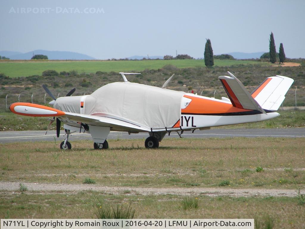 N71YL, Beech V35B Bonanza C/N D-9468, Parked