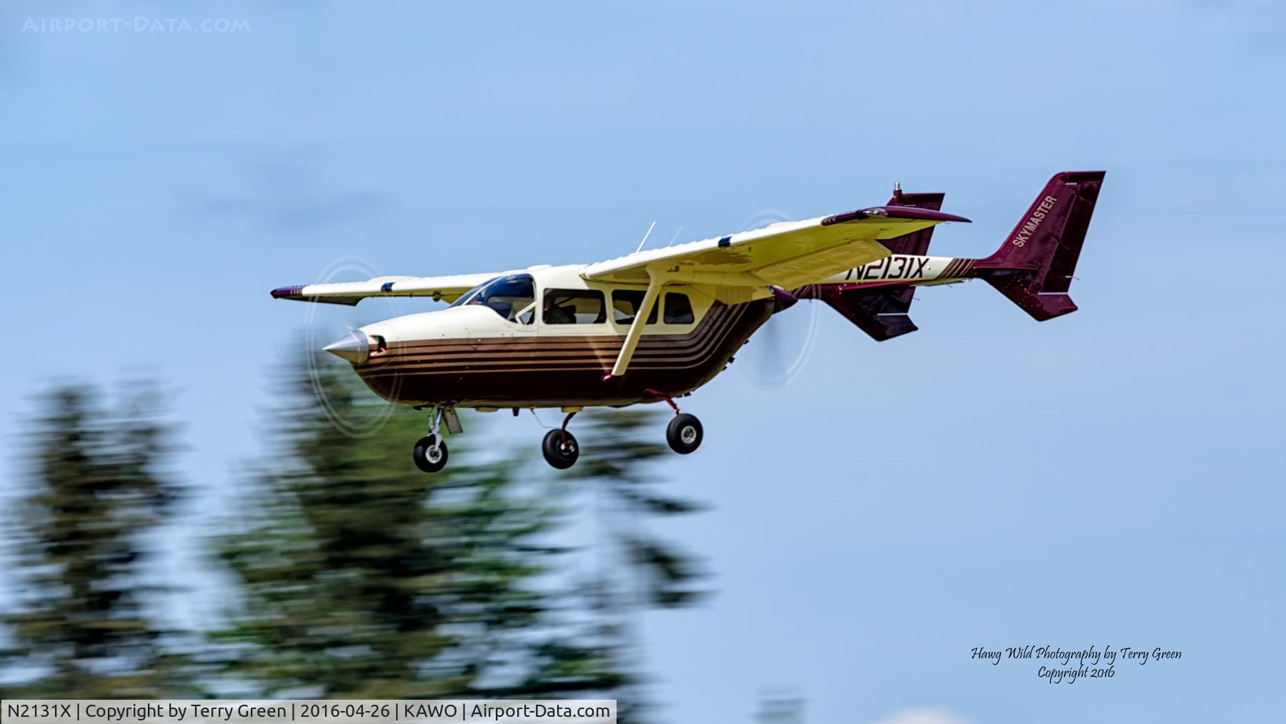 N2131X, 1965 Cessna 337 Super Skymaster C/N 337-0031, Landing runway 16 @ KAWO