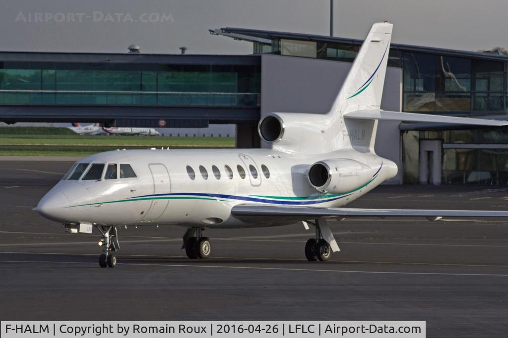 F-HALM, 1983 Dassault Falcon 50 C/N 134, Taxiing