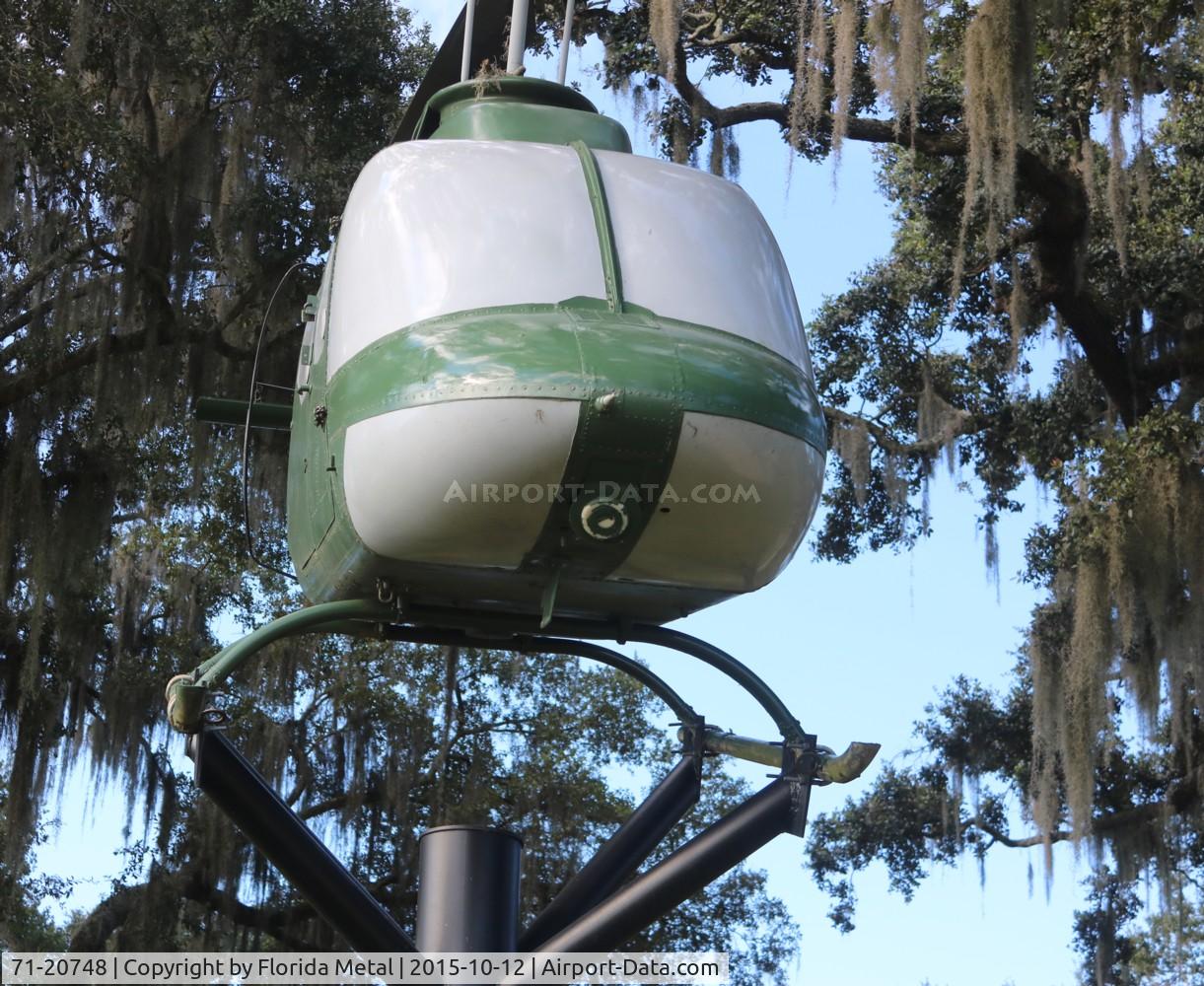 71-20748, 1971 Bell OH-58A Kiowa C/N 41609, OH-58A in Tampa Veterans Park