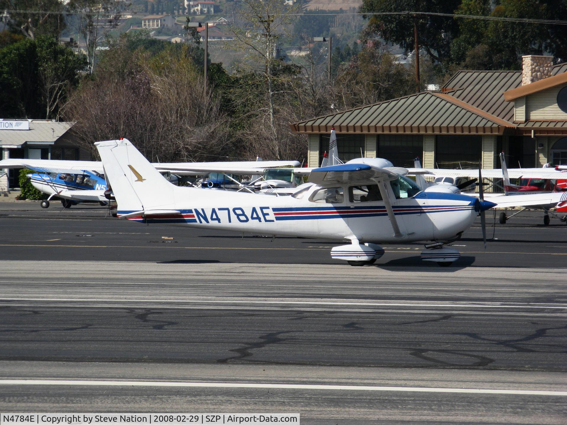 N4784E, 1978 Cessna 172N C/N 17271649, Locally-based 1978 Cessna 172N Skyhawk taxiing @ Santa Paula Airport (Ventura County), CA