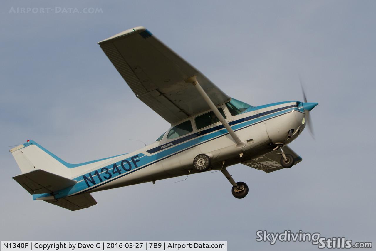 N1340F, 1979 Cessna 172N C/N 17272996, RPI Flying Club's 172 departing Ellington, CT