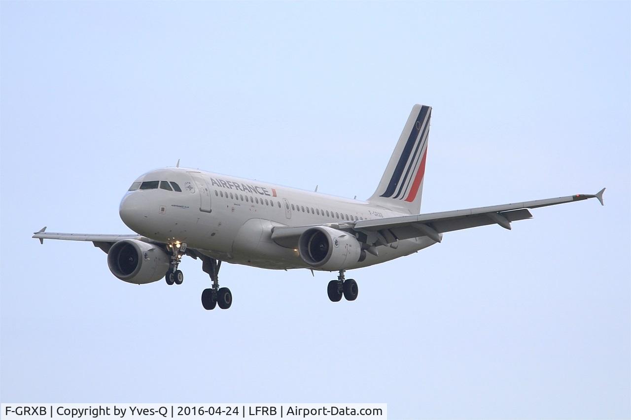 F-GRXB, 2001 Airbus A319-111 C/N 1645, Airbus A319-111, Short approach rwy 25L, Brest-Bretagne airport (LFRB-BES)
