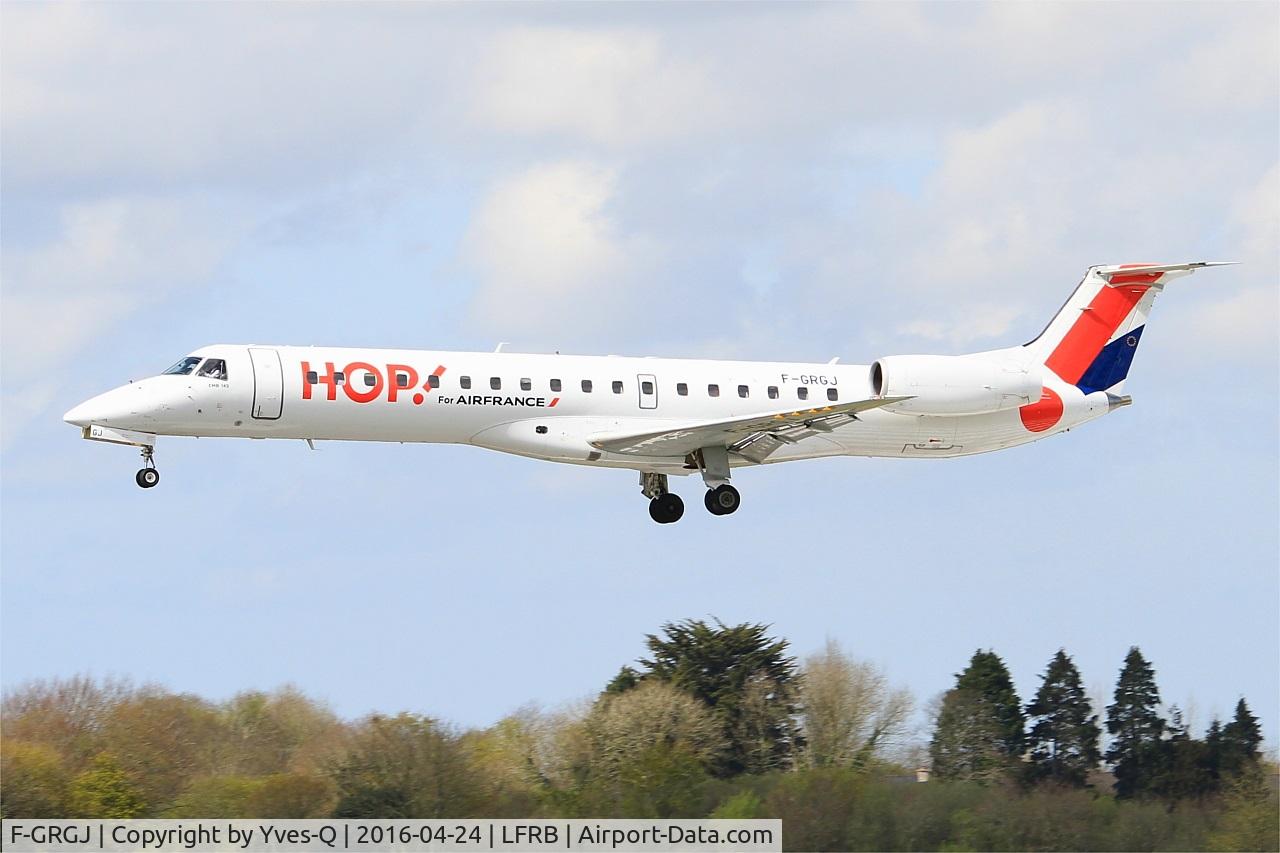 F-GRGJ, 1999 Embraer EMB-145EU (ERJ-145EU) C/N 145297, Embraer EMB-145EU, On final rwy 25L, Brest-Bretagne airport (LFRB-BES)