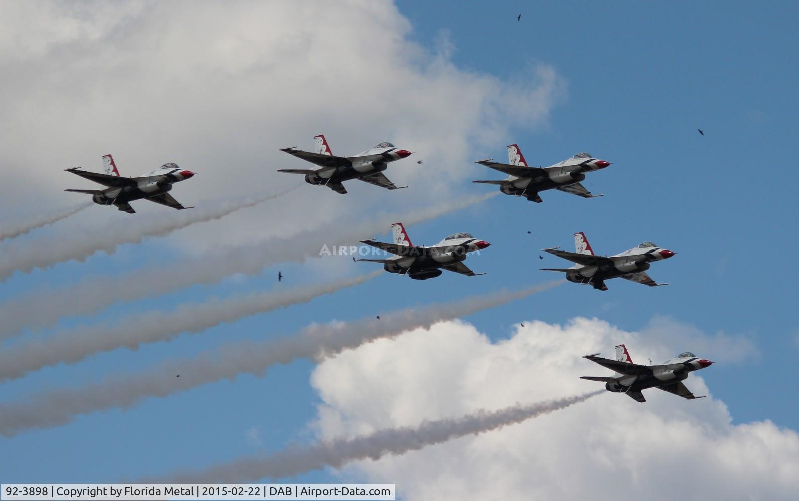 92-3898, General Dynamics F-16CJ Fighting Falcon C/N CC-140, Thunderbirds