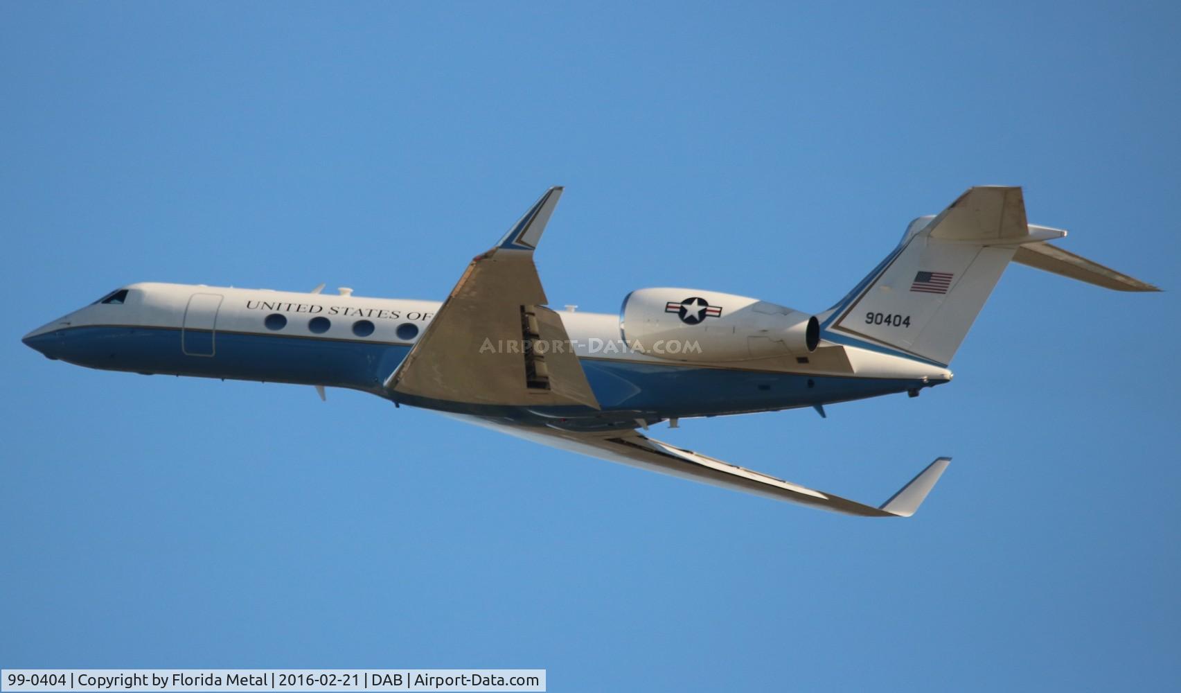 99-0404, 1999 Gulfstream Aerospace C-37A (Gulfstream V) C/N 590, C-37A