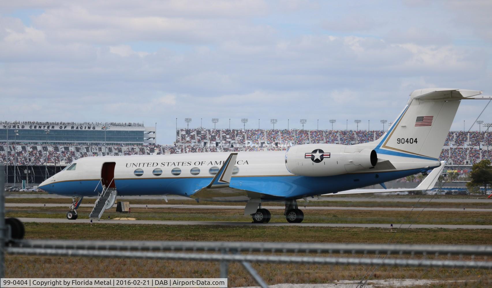99-0404, 1999 Gulfstream Aerospace C-37A (Gulfstream V) C/N 590, C-37A