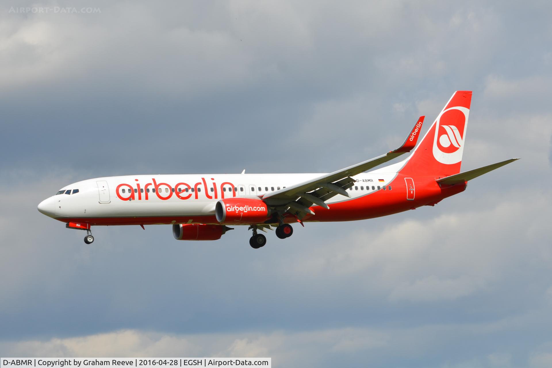 D-ABMR, 2013 Boeing 737-86J C/N 37781, Landing at Norwich.