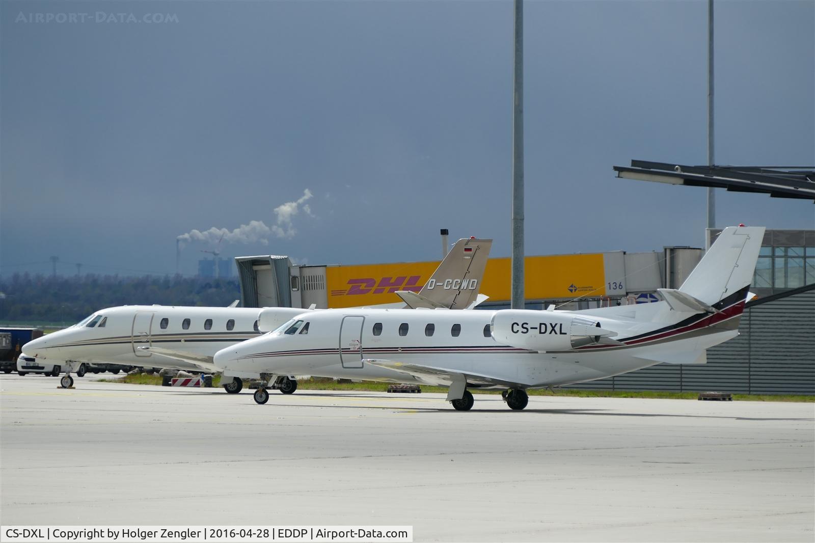 CS-DXL, 2006 Cessna 560XL Citation Excel C/N 560-5640, Twin meeting on apron 1.....