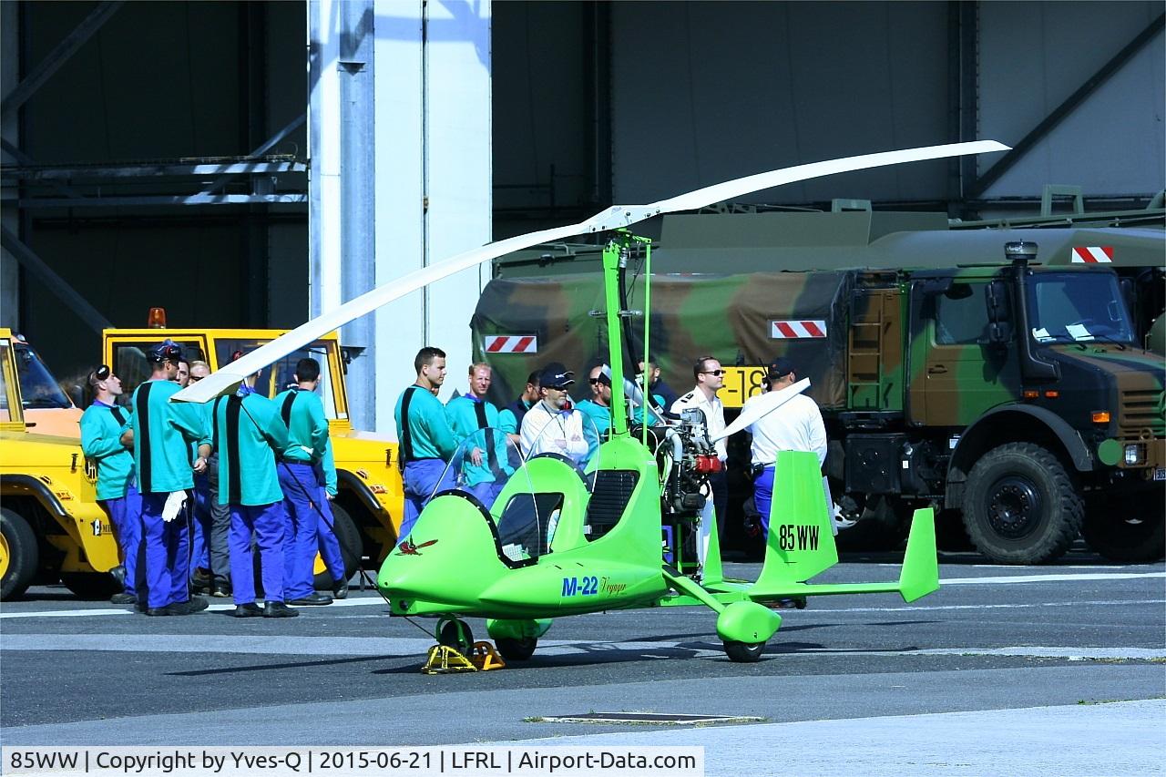 85WW, Magni Gyro M-22 Voyager C/N Not found 85WW, Magni Gyro M-22 Voyager, Static display, Lanvéoc-Poulmic (LFRL) Open day 2015