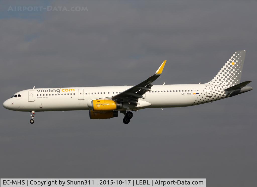 EC-MHS, 2015 Airbus A321-231 C/N 6740, Landing rwy 25R