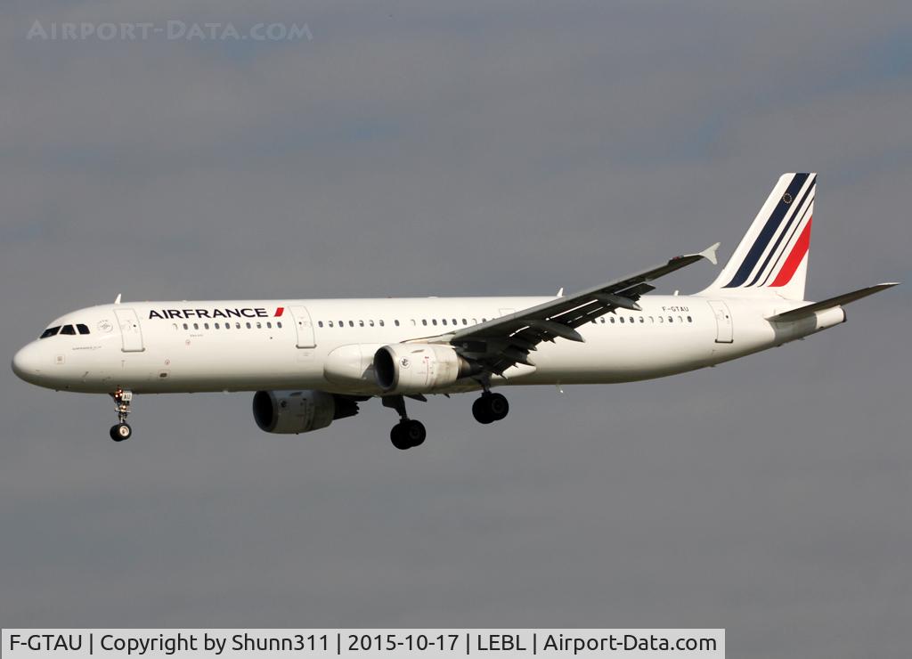 F-GTAU, 2009 Airbus A321-212 C/N 3814, Landing rwy 25R in new c/s