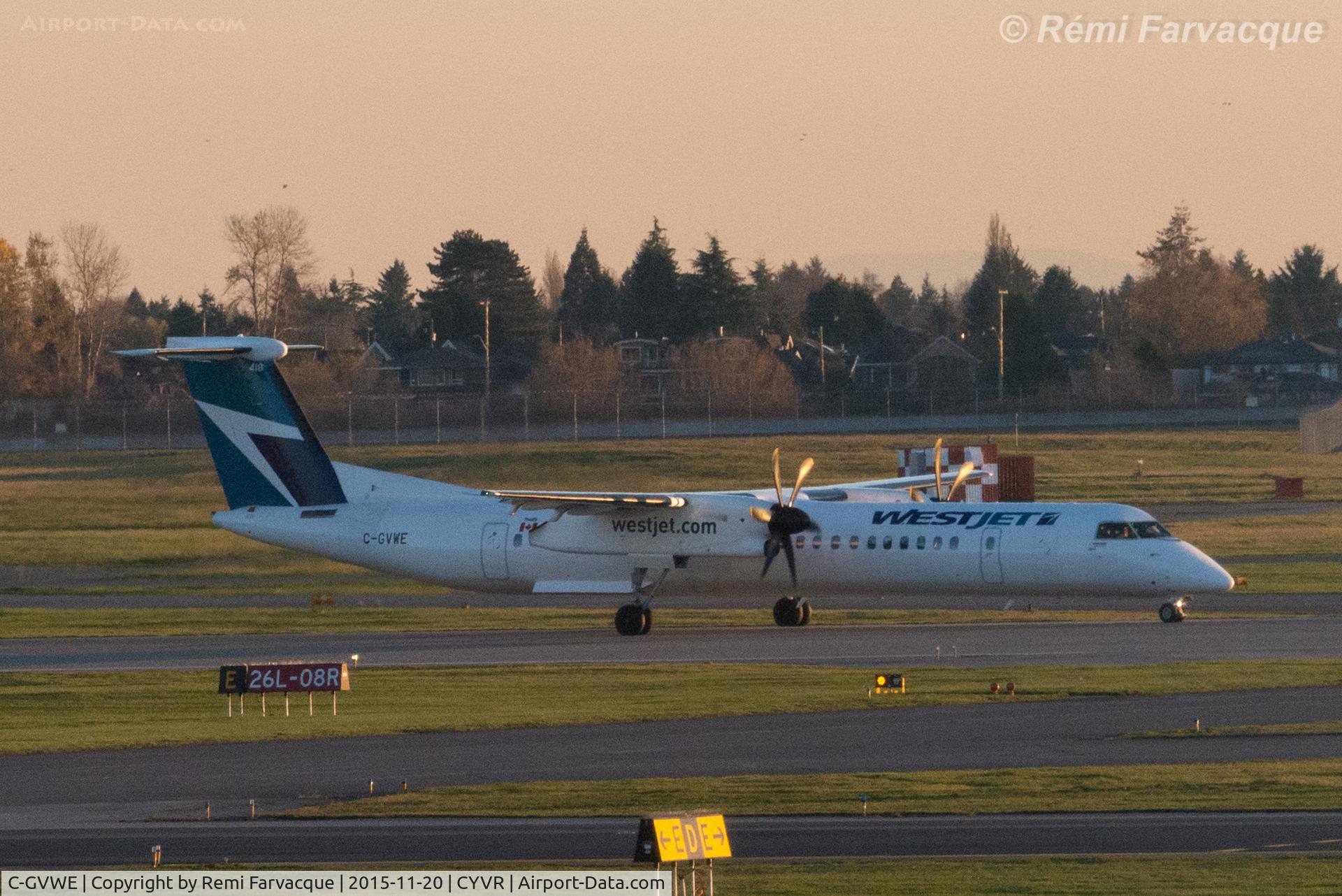 C-GVWE, 2015 Bombardier DHC-8-402Q Dash 8 Dash 8 C/N 4485, Westerly landing on south runway.