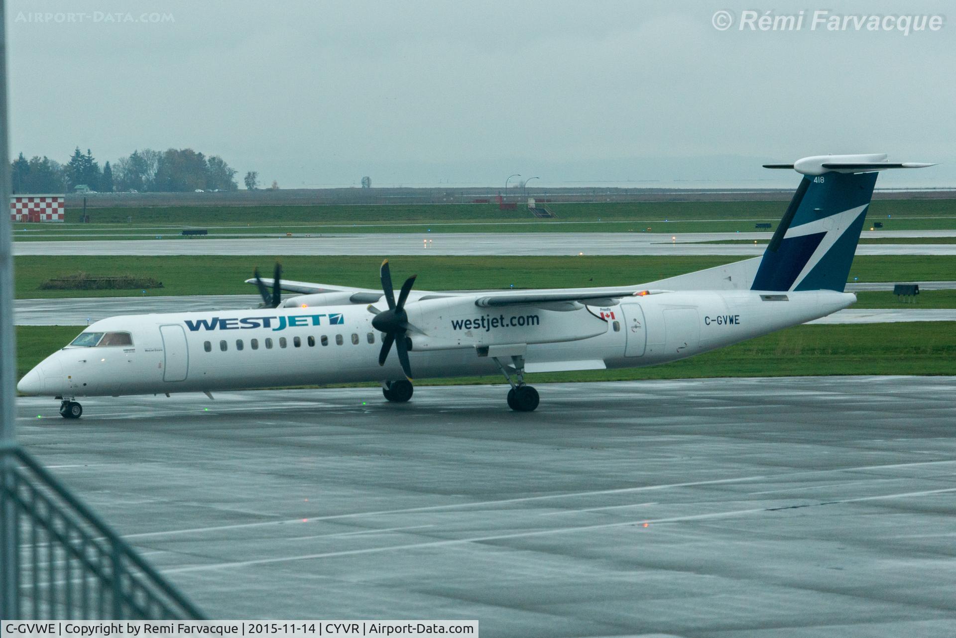 C-GVWE, 2015 Bombardier DHC-8-402Q Dash 8 Dash 8 C/N 4485, Taxiing to domestic after landing.