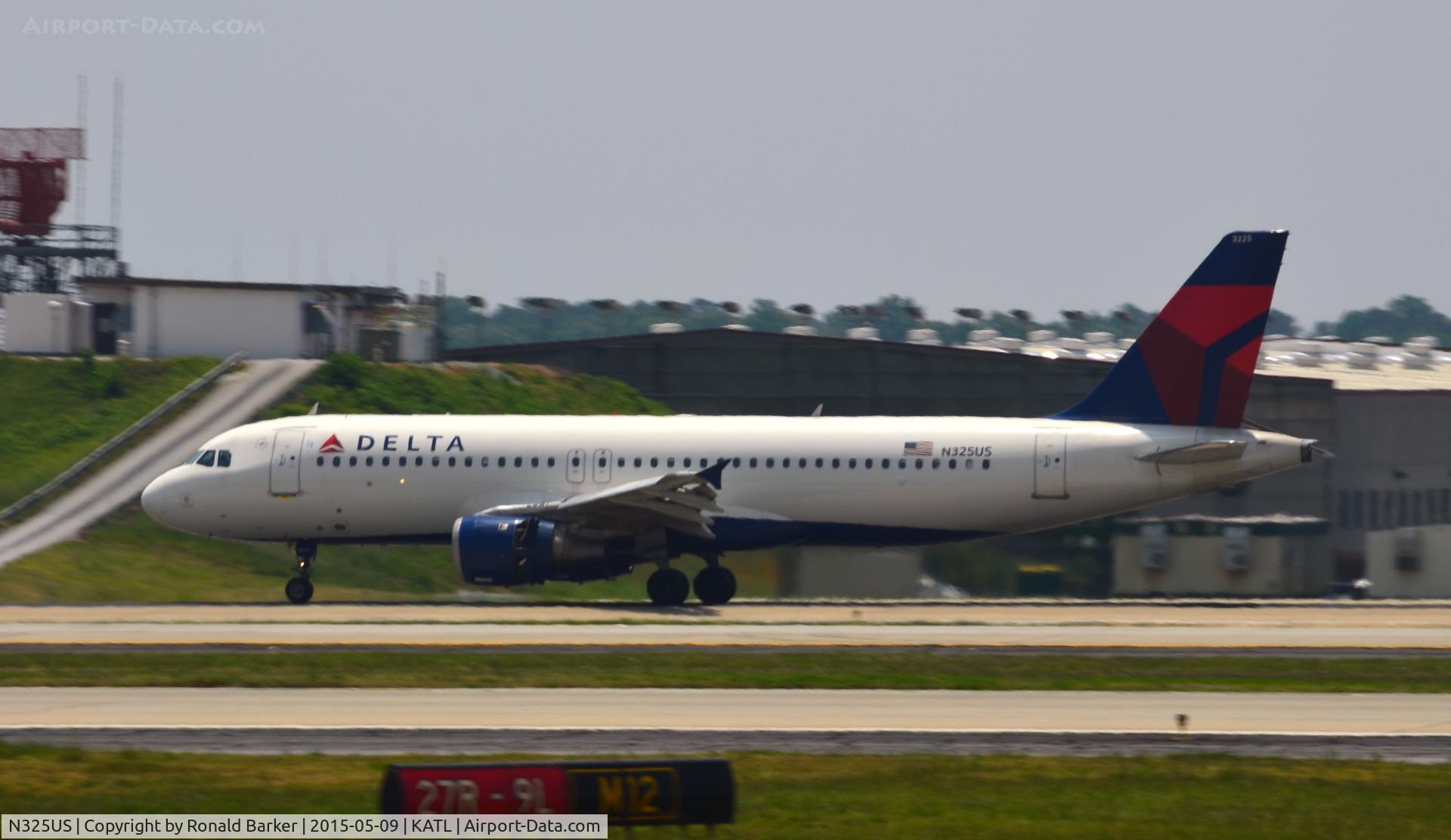 N325US, 1992 Airbus A320-211 C/N 281, Taxi Atlanta