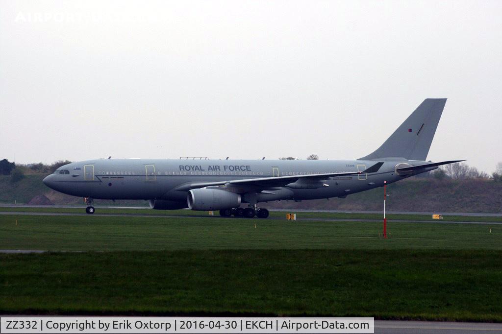 ZZ332, 2011 Airbus KC3 Voyager (A330-243MRTT) C/N 1275, ZZ332 just arrived rw 22L