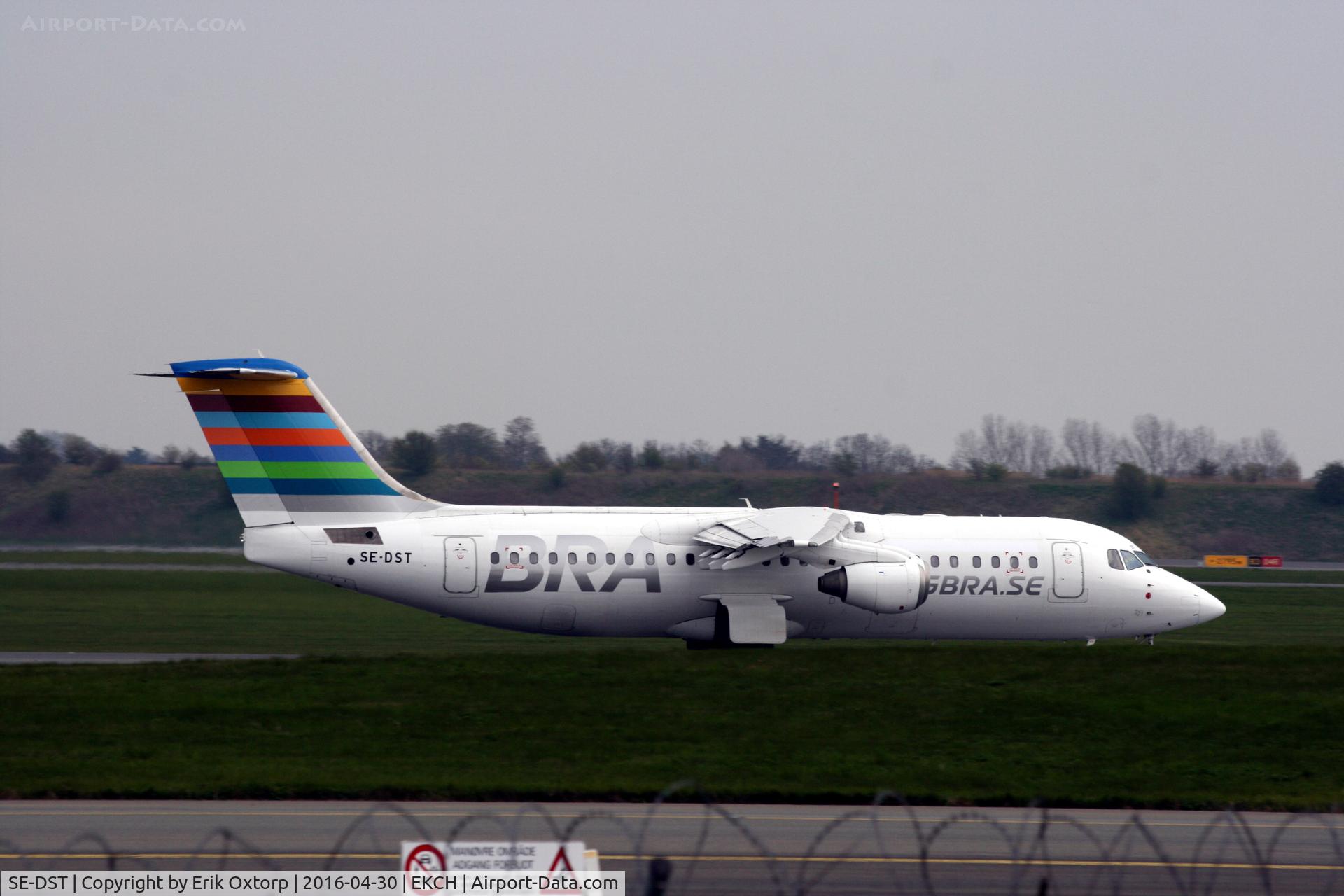 SE-DST, 1994 British Aerospace Avro 146-RJ100 C/N E3247, SE-DST now in BRA c/s just taking off rw 22R